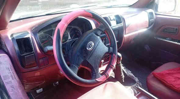 ***********
گۆناو مدیل 2013 مەنەفێس اسلی
گێڕ مکینە شرت لێدانی نیە بێ سبغە
سعری 41 ورقە مجال  شوین بەردەڕەش
