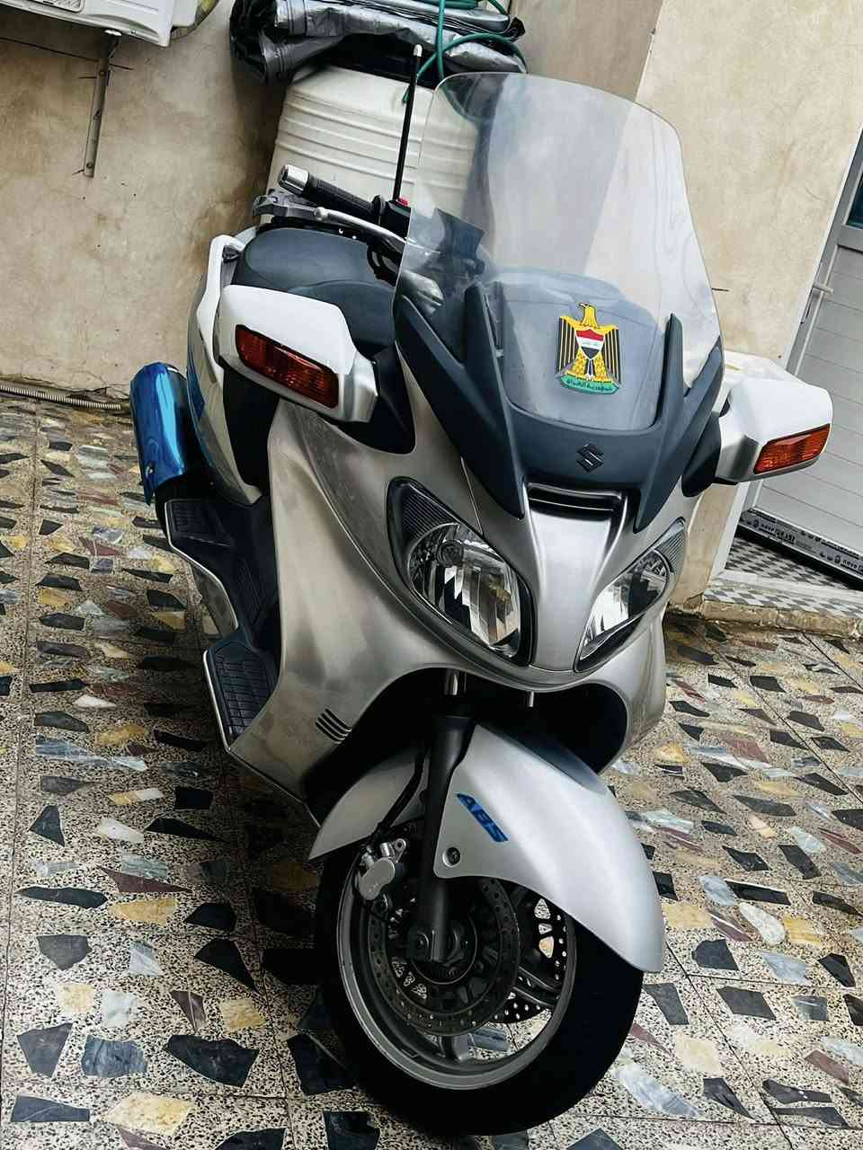 سكاي ويف ٦٥٠ LXفول مواصفات 
جامه تصعد وتنزل 
نضام ABS
مري شفط 
هيتر يدات
مانع انزلاق 
تايرات جدد
دهن امزويل توني امبدله اله 
مكينه كفاله 
كير كفاله 
صوره للعداد موجوده بل الصوره 
الدراجه ماشيه ٢٣ فقط 
فول مانقصه شي كهربائيته كله شغاله 
السعر ع الخاص الرقم واتساب ***********
الرقم الهاتف الي مابي واتساب ***********
