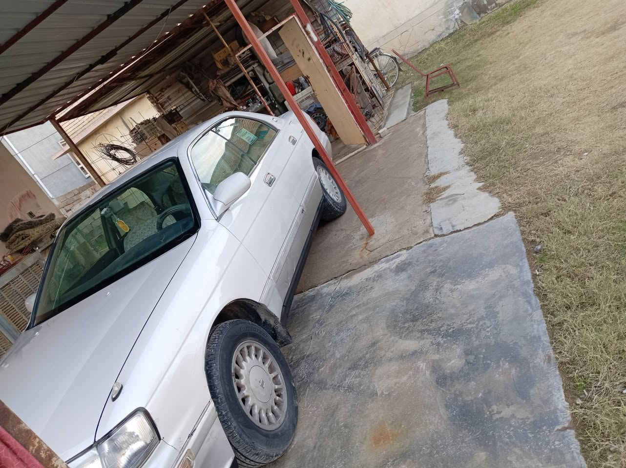 السلام عليكم بطه للبيع منفصل شرط صبق مابيها محرك 2500 كير محرك شرط السياره جاهزه من كلشي  السعر 65 وبيها مجال قليل المكان الشرقاط رقم الهاتف ***********
