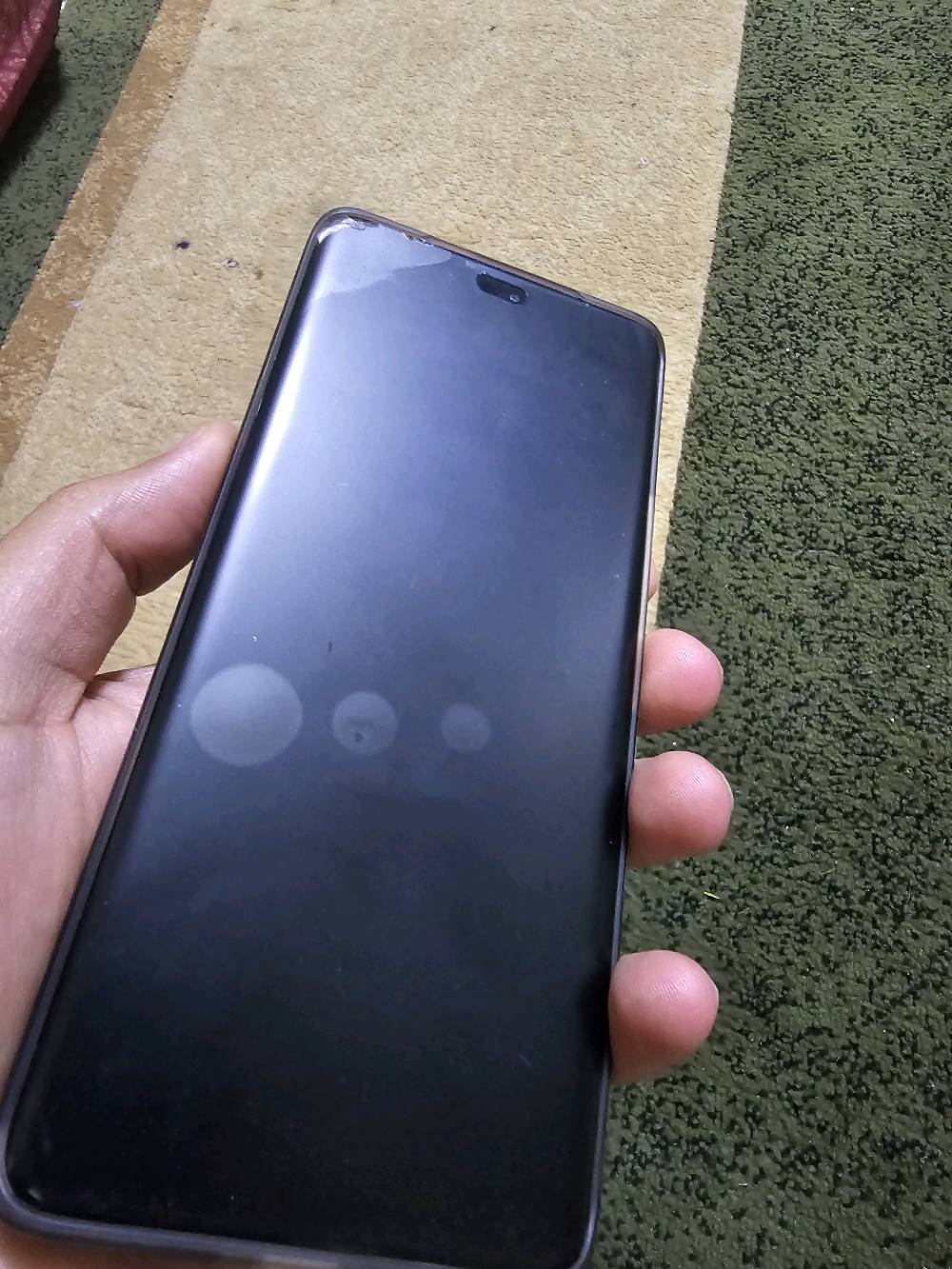 

جهاز هاتف Honor X9c لون بنفسجي بحالة ممتازة. يحتوي على كاميرا 108MP ليقدم صور عالية الجودة. الجهاز جديد في العلبة مع جميع الملحقات الأصلية مثل الشاحن والكابل.