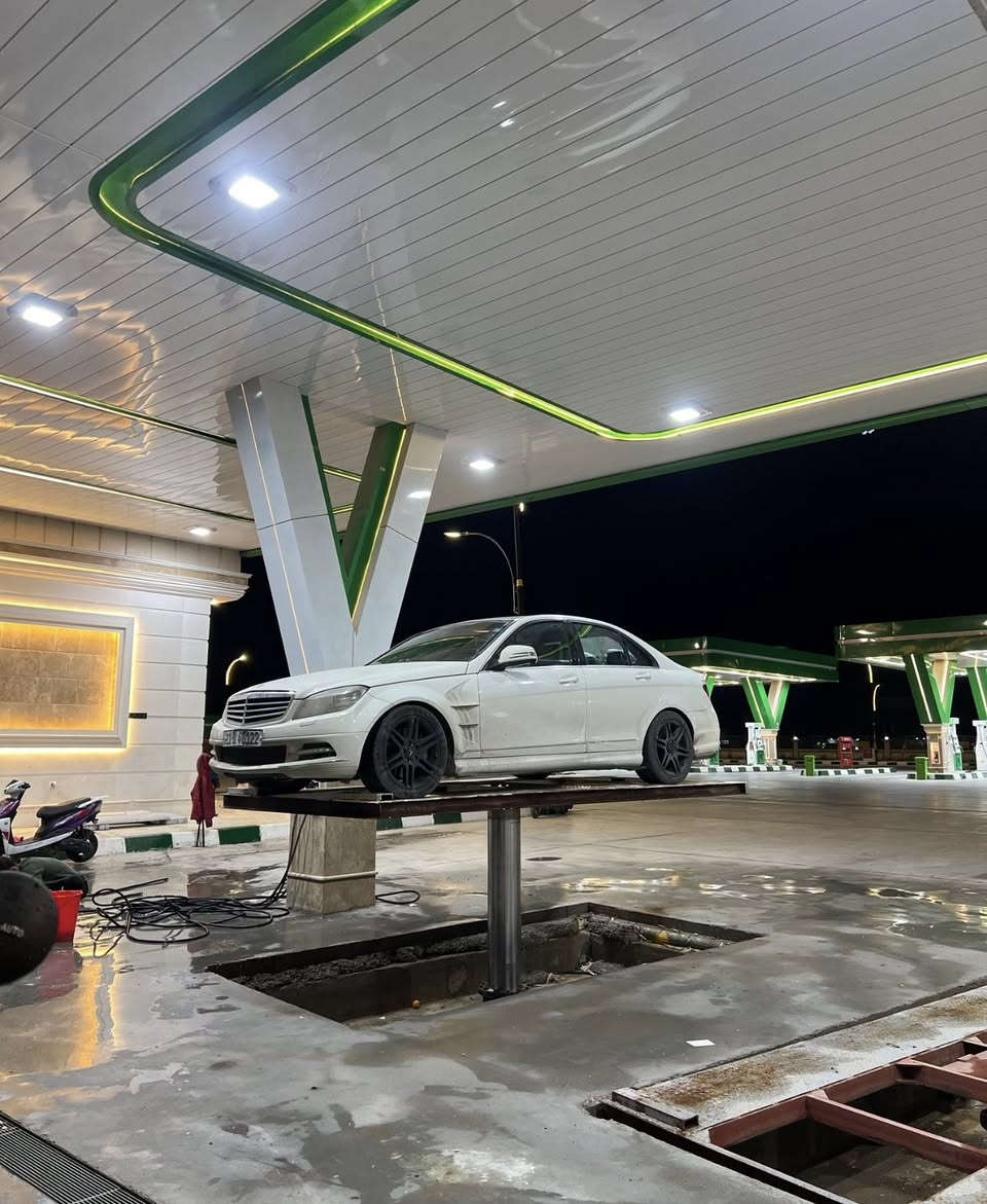 🔰للبيع 🔰
مرسيدس بنز 2009 C350 امريكي 
محرك 3500
بصمه ابواب 
بانوراما
كروز تثبيت سرعه 
اشاره بالمري 
زراك لايت 
بجم زنون 
سلايد طكتين
شاشه اصليه قلاب 
شاشه اعطال  
داخل متغير الوان  
كشنات جلد كهرباء 
تدفئه كشنات  
كير sport .normal 
تخم تاير جديد
يحتاجلها حداديه
السياره كامله بيه كم شي بسيط 
حادث جنطه وبالعراق بجم ويحتاجلها دشبول ومبدل جاملغات اماميه c63 فتحات واذا ما تعجبك عوفها
السعر 125 المكان ميسان رقمها بغداد مشروع وطني
رقم واتساب ***********

