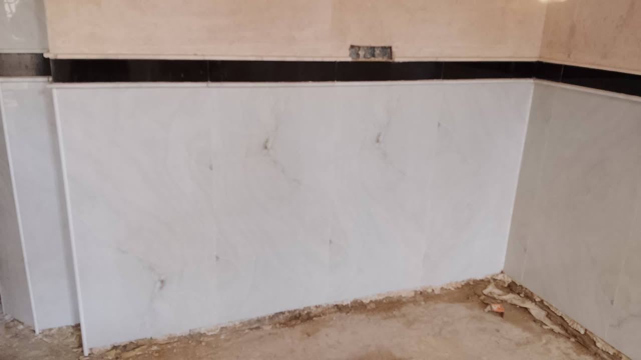 شغل سيراميك درجه اولى الي عنده شغل يتفضل خاص او يتصل على الرقم ***********
