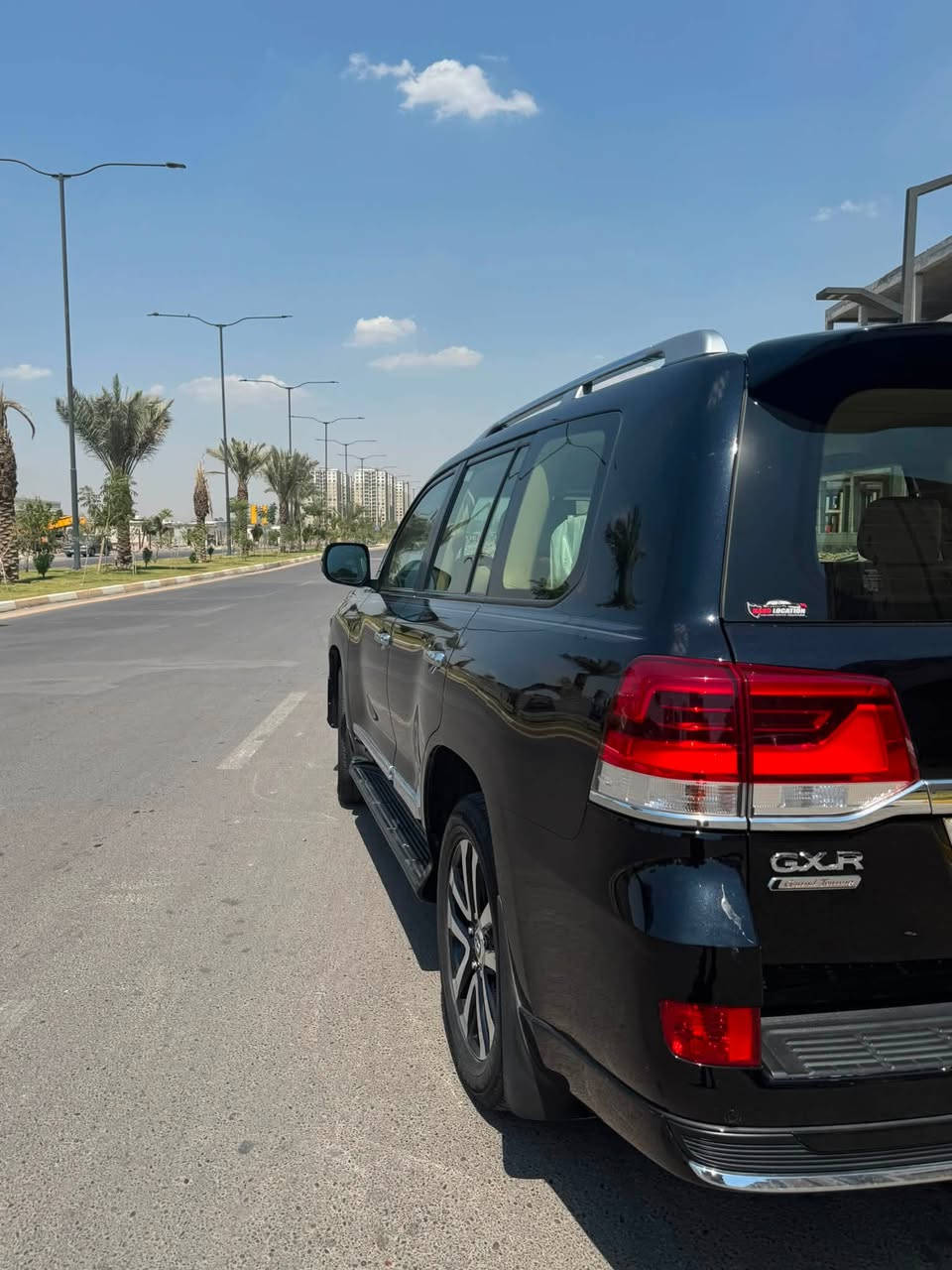 السلام عليكم لاندكروزر للبيع موديل 2019 ساز خليجي 8 سلندر 4600 ماشيه 103 الف رقم بغداد الجديد فول مواصفات جنطه كهرباء فتحه الكشنات تدفئه وتبريد تحديد مسار فول معروفه الساز السياره كفاله عامه بس بيها بخشم البنيد بارد الباقي مكفول السياره نضيفه مال بيت السياره مغلفه ppf تجي وتشوف النضافه بسمي السياره تحويل ثاني يوم بغداد حي الحسين ***********
