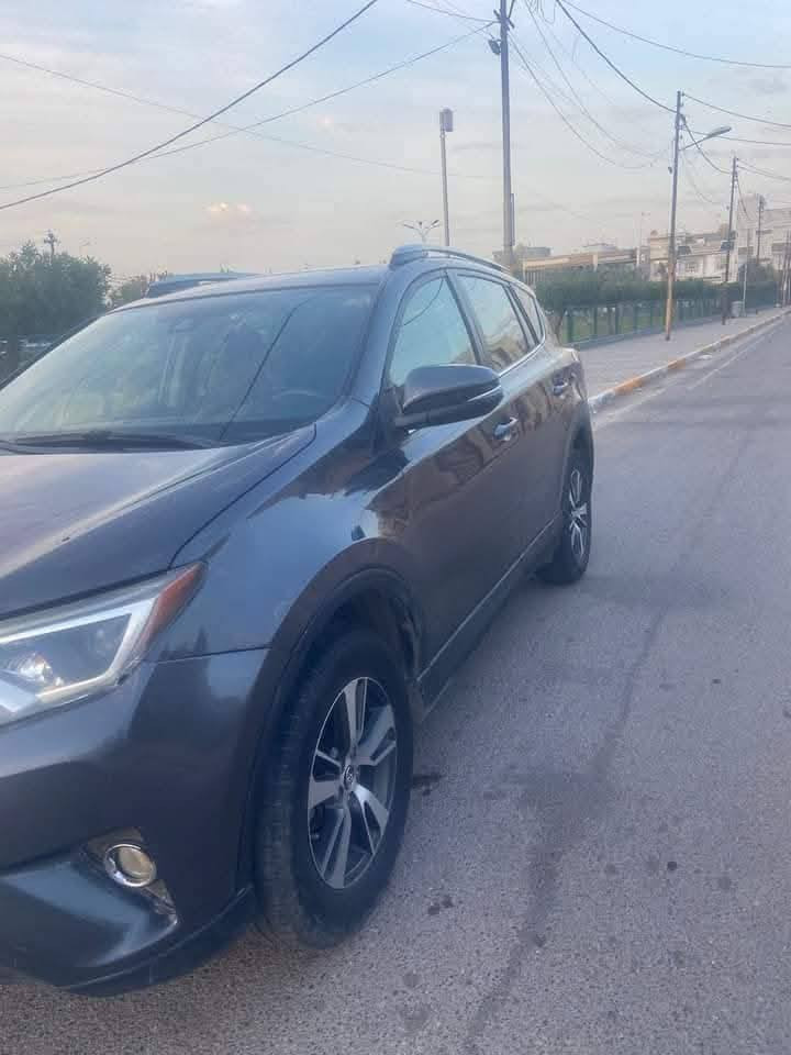 تيوتا رف فور موديل 2018
سياره مكفوله من الصبغ والتبديل
 ماشيه 76 الف
xle
 حساسات جانبيه
تحكمات بالستيرين
كامرة خلفيه 
رادار امامي
بقع عمياء
فتحه وبصمه
 اللون: فيلي
وأرد:امريكي
رقمه: بغداد
 مكان السياره : بغداد ــ العامريه 
 للاستفسار الاتصال على الرقم:***********
