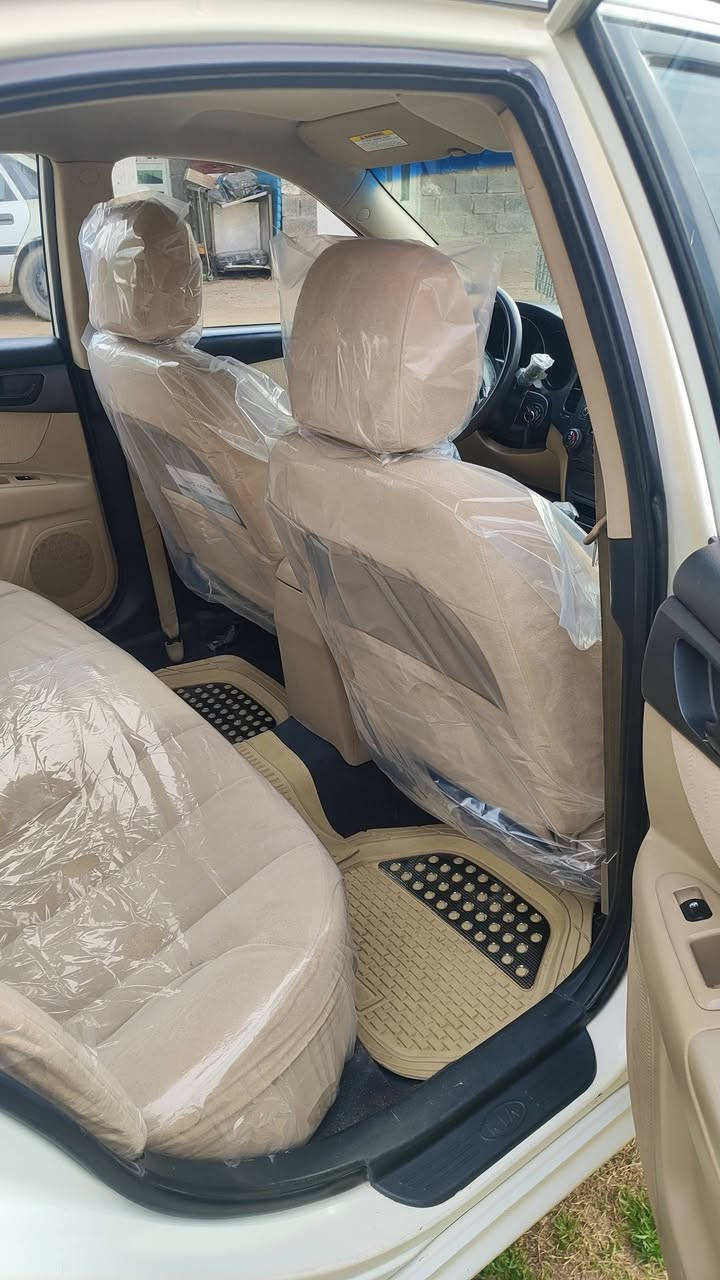 السلام عليكم
كيه اوبتمه 2009خليجي محرك 2400 بسمي تحويل مباشر السياره جاهزه بيه بس اشويه يم قبق البنزين صبق 
رقم الهاتف ***********
***********
