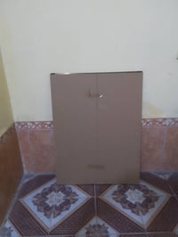 كراسي عدد 12 السعر 60000 سبورة حجم كبير السعر 50000 سبورة حجم صغير الس...