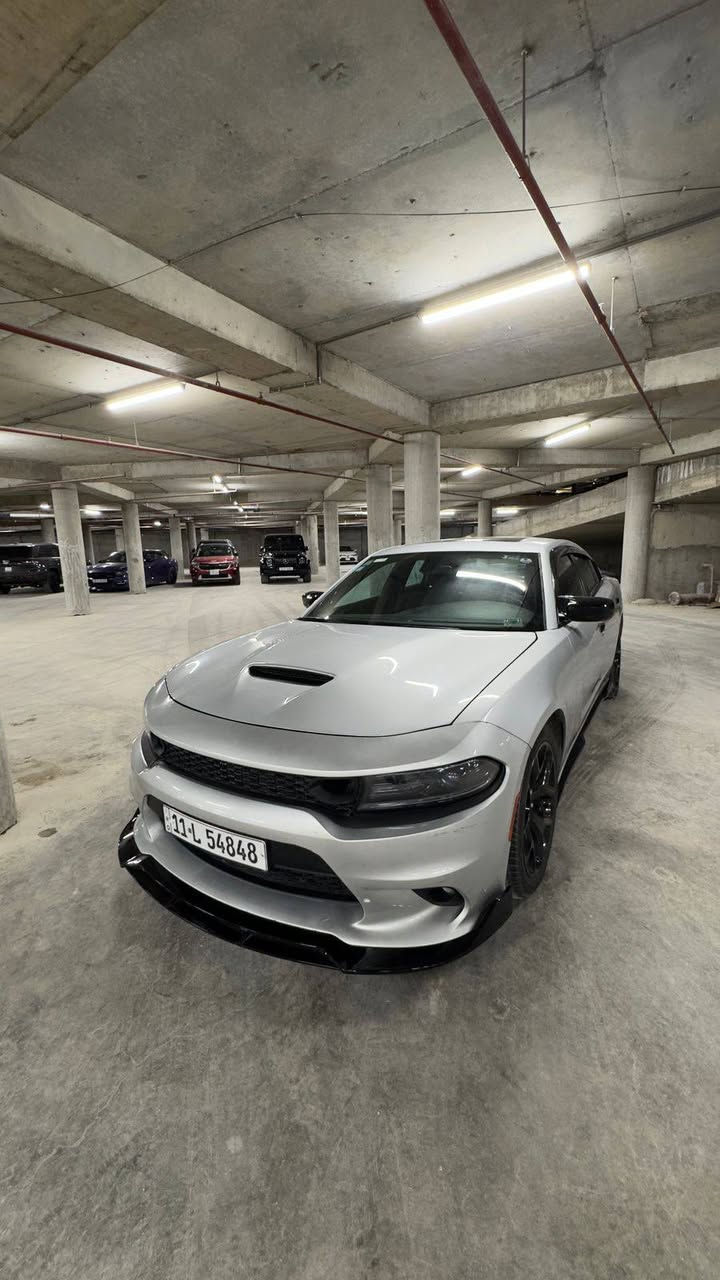 الوصف
جارجر 2021 أصل فول مواصفات لون رصاصي 🩶
رقم بغداد SXT PLUS
وارد امريكي حادث (بنيد تبديل + جاملغ) تبديل بدون دواخل
المحرك: V6 3.6L
ماشية: (40الف ميل)

المواصفات:
1- فتحة
2- كامره دوا‌رة
3- مقاعد أمامية كهربائية عدد 2 جلد (تدفئة + تبريد)
4- تبريد ثلج قطعتين
5- مصابيح عدسة
6- كراسي كهرباء
7- ويل قياس 20 إنج
8- حساسات خلفية
9- تشغيل عن بعد
10- مكينة 6 سلندر
11- ستيرنغ 6 مساعد
12- مانع انزلاق
13- كشن حضن + خزن ميموري
14- مقاعد خلفية تدفئة
15- محدد سرعة
16- تدفئة ستيرنغ
17- دخول ذكي بصمة

📌 السعر: (220)
📌 مكان السيارة: ( بغداد حي الحسين ) 
📌 رقم الهاتف *********** بغداد, العراق
