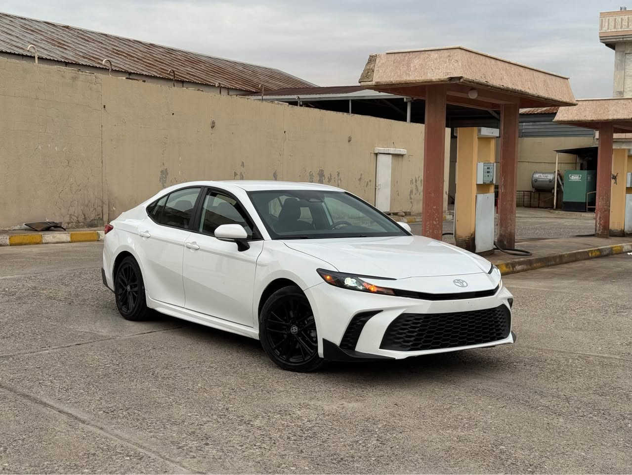 Toyota Camry SE Hev 2025 

بجم و خلفي كبس شرط ✔️

اربع ابواب صبغ و ارباك بس بردة طاك 👌
هايبرد و بانزين 🔋
كل شي بلادي شركة و بدون مصرف 💯
مواصفات SE المعروفة 🎖️

سعر 🔥 225 و مجال
مكان عقرة "ئاكرئ"
واتس اب و كورك *********** اكر, نينوى
