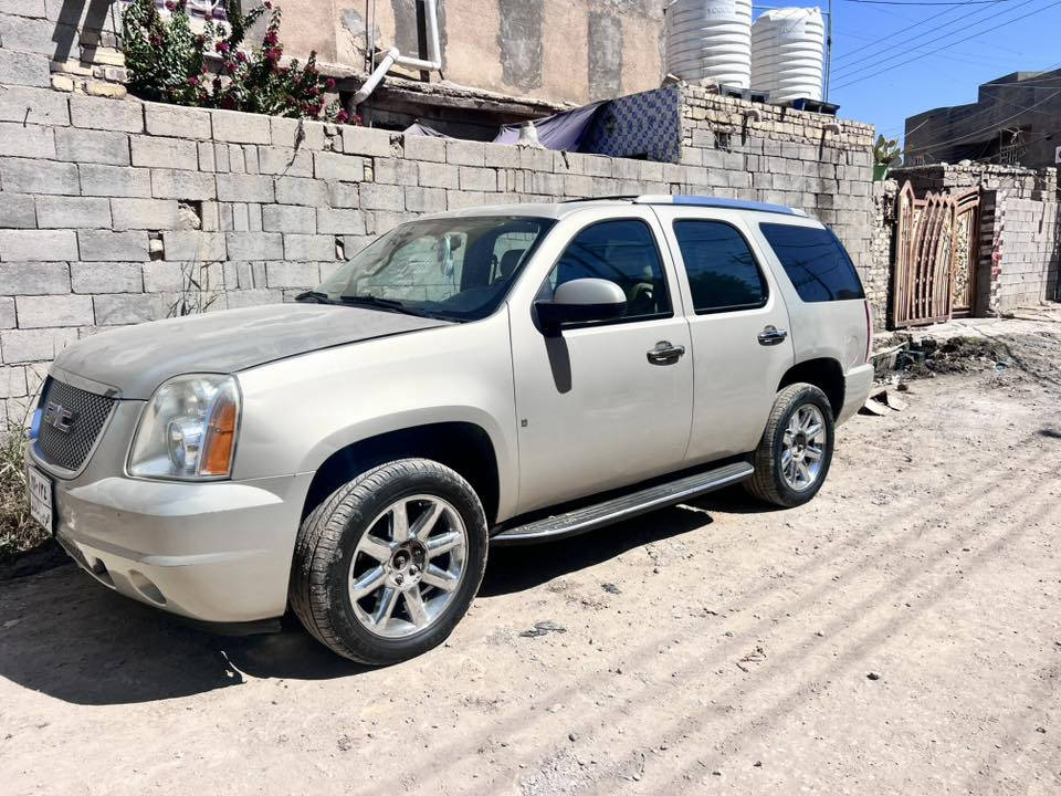 السلام عليكم ورحمة الله تاهو  دنلي موديل 2010
متومه رقم شمالي بيها كصة قماره
***********
