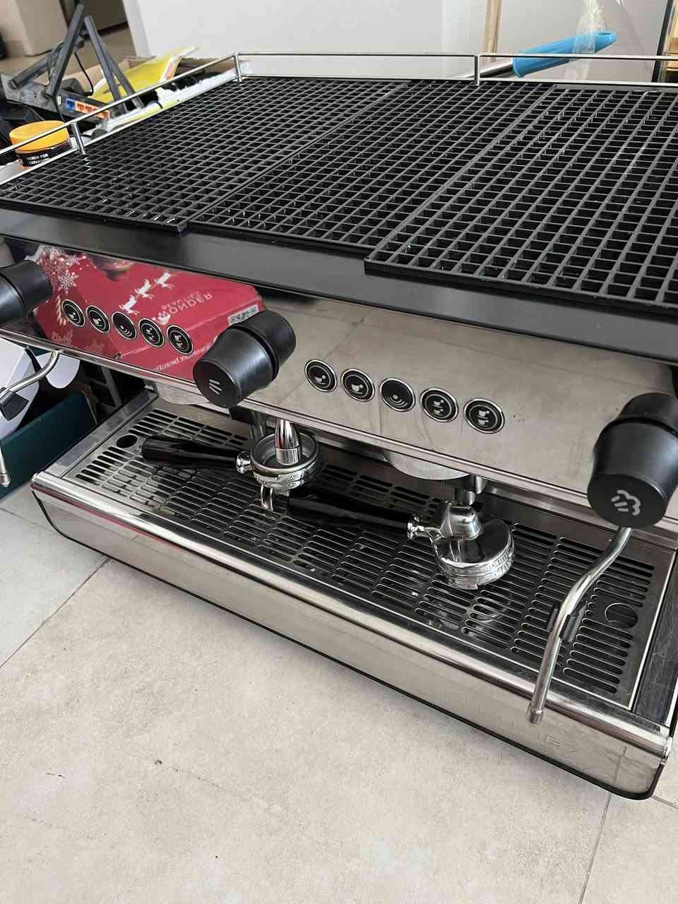 اسبريسو اسباني فول مواصفات استخدام اقل الشهر  اخت الجديده الي يعرف بيهن يعرف سعرها وشكد نوعيه مضبوطه 
للبيع مكاني بغداد حي الجهاد


**إذا كنت صاحب هذا الإعلان وتريد حذفه لأي سبب، رجاءا أرسل رسالة إلى الدعم الفني**