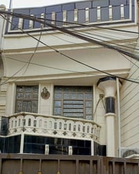 بيت في  بغداد حي اور مقابل مستشفى المؤيد ومطعم اللمندي مساحه 90 م السع...