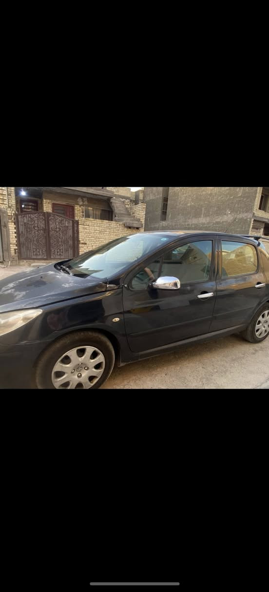 بيجو ٣٠٧ موديل ٢٠٠٦ سيارة بحاله جيده جدا مكينه كير تايرات تبريد ثلج صيانة كاملة حماوة  مع التبريد ٨٥ رقم إنكليزي باسمي مكاني الدورة تريدها ب٥٣ بيها مجال السيارة مال بيت للتواصل ***********
