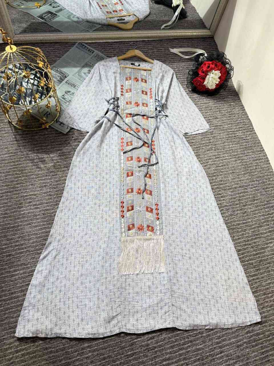 دراعة كشمير صيفي
السعر 20 الف
38-40-42-44-46


**إذا كنت صاحب هذا الإعلان وتريد حذفه لأي سبب، رجاءا أرسل رسالة إلى الدعم الفني**