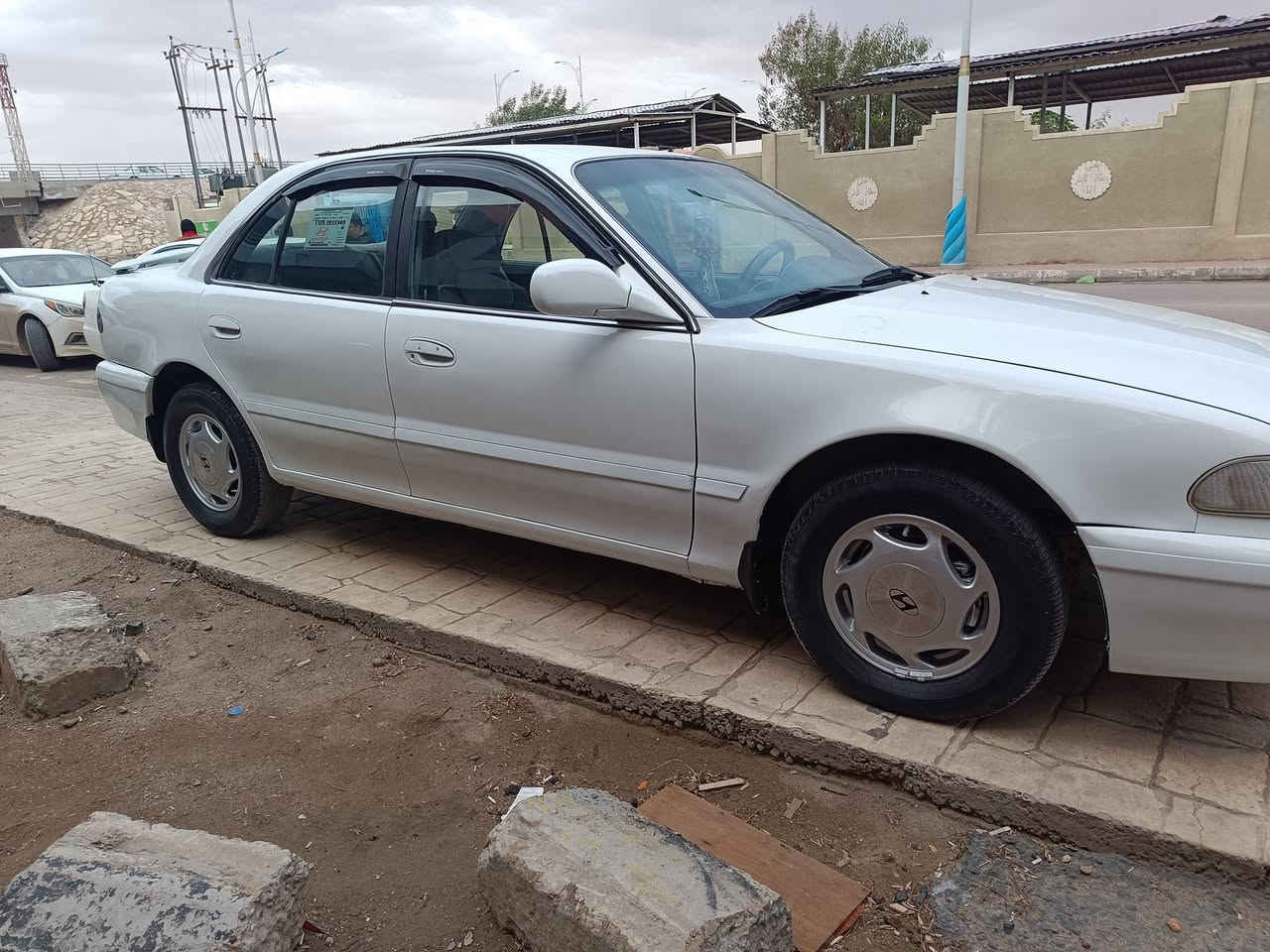 سلام عليكم مرخصة لا دمن سوناتا 2 الموديل 95رقم بغداد انكليزي السياره جاهزه من كلشي باتري جديد كهربائيات شغاله مصبوغه حزام بدون ضربه السعر 48وبيه مجال بسيط السياره كير عادي مكاني فلوجه الكورنيش ***********
