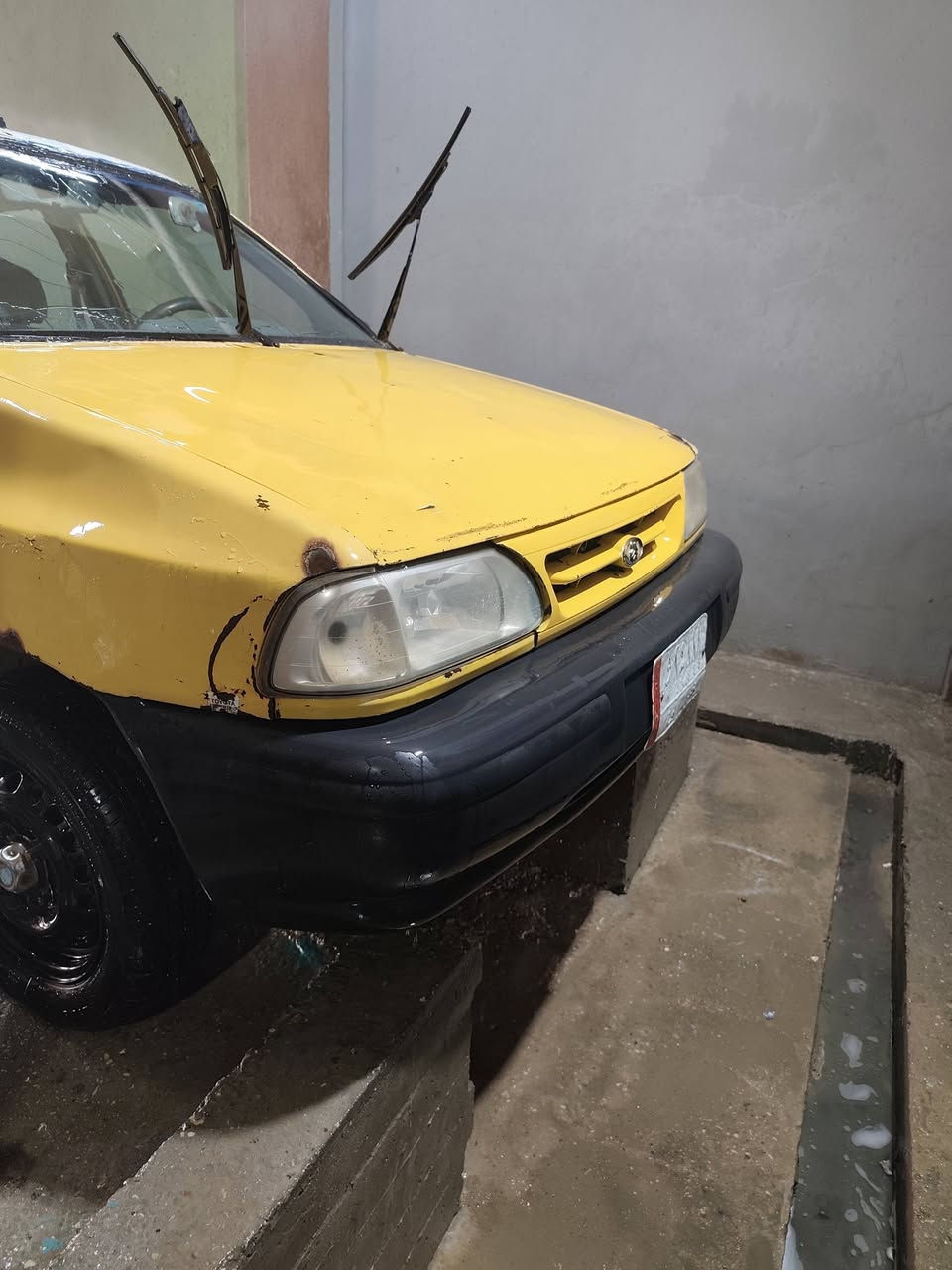 السلام عليكم  سايبه موديل 15السياره تعمير كامل  من لغود من دبلات من كلشي  السياره حلوه كلش 
السياره مطلوبه هيئه وغرامات  
السعر 18وبيه مجال اتصال *********** المكان ديوانيه مركز
