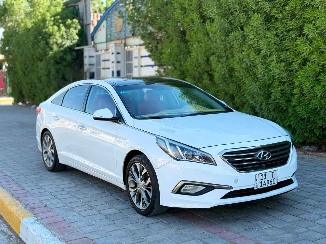 اسلام عليكم 
هونداي سوناتا 2015 وراد خليجي 
فول مواصفات ( vib ) بيها صبغ 3 مكانات فقط بدون ايي دواخل ماشيه 88km حقيقي 
 محرك 2000 دوش المرغوب 
كير مكينه كفاله من الفتح 
صدر امامي خلفي بحاله ممتازه 
تبريد ثلج تخم تاير جديد 
رقم بغداد الدولي بأسمي تحويل ثاني يوم 
السعر : 127 وبيها مجال قليل 
الرقم : ‭***********
