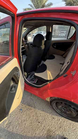 سلام عليكم بانده 2013
مصبوغه حزام للجمالية
صدر بحاله ممتازه 
مكينه بحاله منتازه 
كير ممتاز 
تبريد شغال 
مكان السياره بغداد الدورة 
سعر السياره 40 
***********
