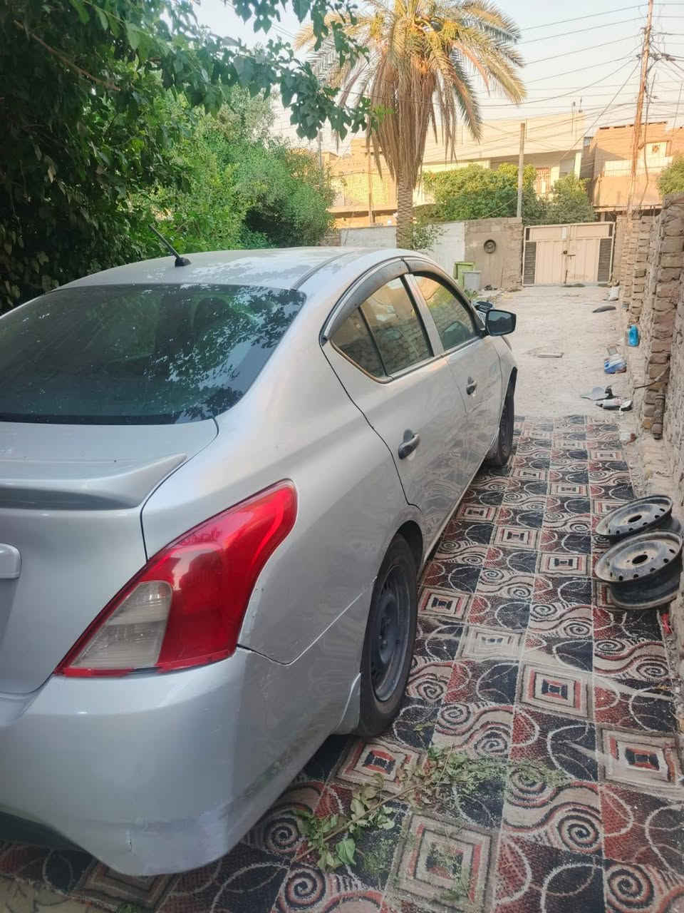 السلام عليكم
نيسان فيرسا موديل 2019
للبيع او مراوس الانترا السيارة مرتبة بيها فقط ملاحظات بل بدي
رقم خصوصي بغداد
ماشية 111 الف تبريد خير من الله 
السعر 90بيها مجال للشراي
***********

