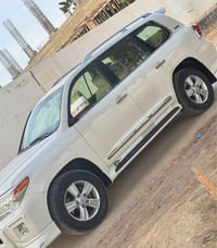 للبيع لاندكروز موديل 2013 رقم بغداد دولي الجديد  مكفوله كفاله عامه جدي...