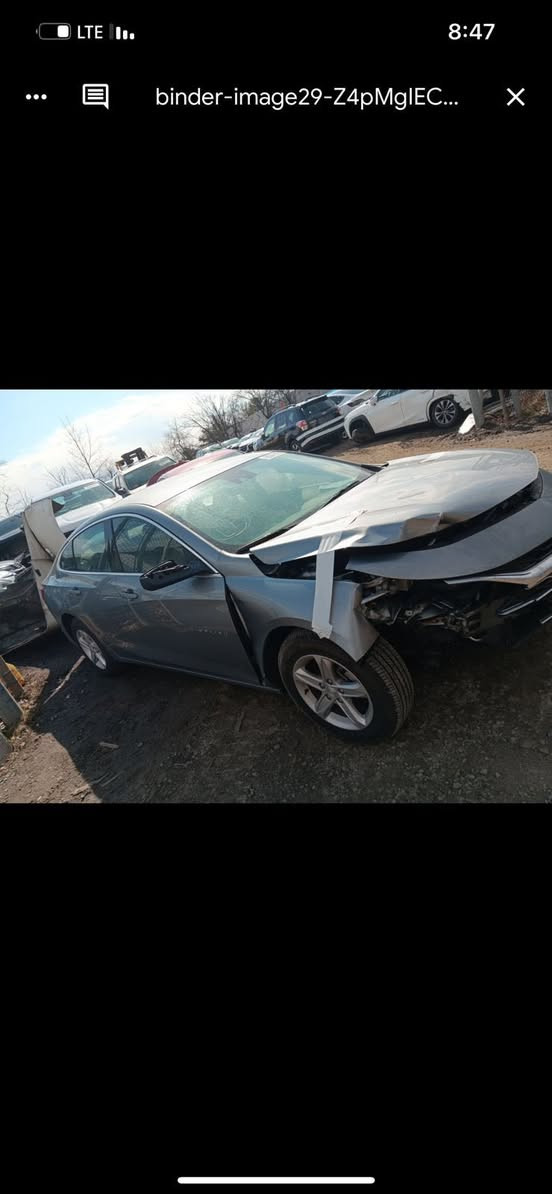 السلام وعليكم ماليبو ٢٠٢٤ مواصفات الماليبو معروفة حساسات خلفية حساسات جانبيه شاشه جبيره سايد بريك بصمه حادث كما موصح بالصور دعاميه صبغ مع ربع البنيد السياره مغلفه ppf بالكامل مع درع جامه أمامه السعر ١٤٧بغداد ***********
