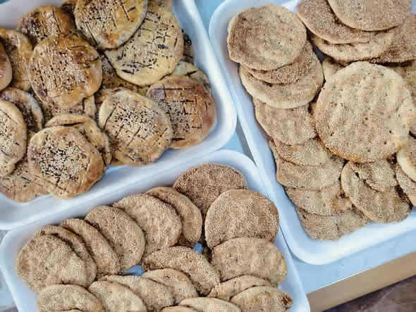 مساء الخير 
طلبيات زبوناتي الحلوين
نجهز كافه الاكلات والمعجنات المصلاويه 
وكيك اعيادالميلاد
للاتصال***********
او خاص
متوفر خدمة توصيل 🌹🌹
