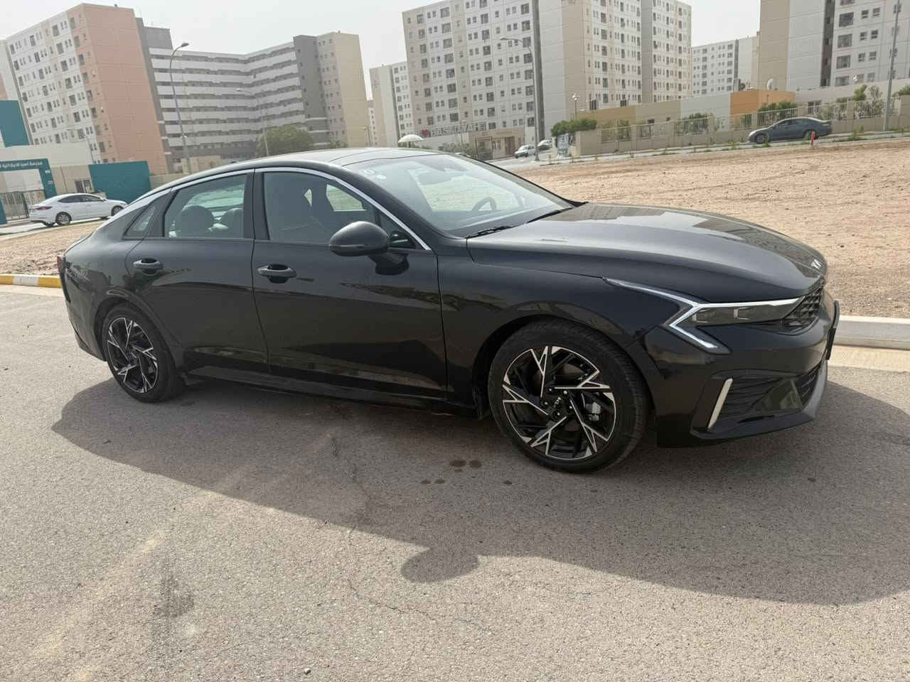 كي فايف 2025 اسودملكي
محرك : 2500 تنفس طبيعي 
وارد أمريكي الحادث موضح بالصورة
مواصفات GTالسيارة حره باسمي تحويل ثاني يوم
1_بصمة 
2_ تشغيل عن بعد 
3_ بصمة ابواب مع ترحيب 
4_ بصمة جنطه 
5_ لد امامي خلفي مع عدسات زنون 
_ حساسات 360 درجة مع اوتو ستوب 
7_ رادار امامي مع كامره 
حساس امامي خلفي مع كامره خلفية 
 رادار جانبي ونقط عمياء 
10_شاشه متصل ديجتل 
 شاشه تبريد ومسجل متصل متغير 

12_منافذ شحن شحن وايرليس
 سايد بريك كهرباء 

 تغيير مودات القياده
17_مانع انزلاق 
 شاشه حجم كبير تدعم كار بلي 
 فول قياده ذاتيه مع فول تحكم ستيرن 
العنوان : بغداد بسماية

السعر١٨٠

ا:***********
