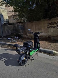 دراجه شحن للبيع نوع ار9 موديل 2025 دراجه نضيفه وموصفاته 5 بطاريات كبار...
