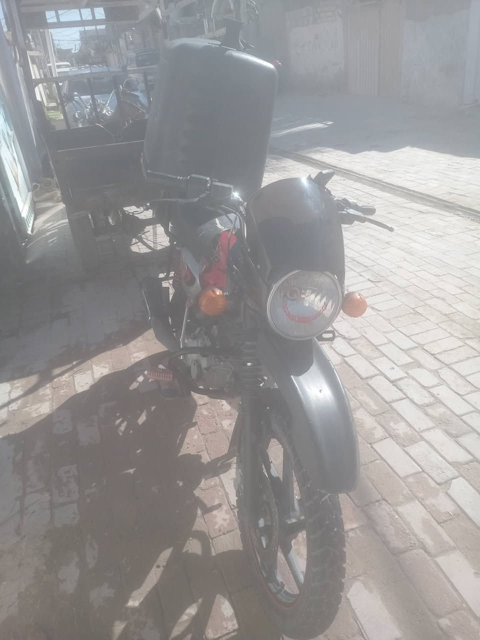 دراجه بوكسر موديل 23دراجه مفتوحه بوشه بستم صليات وكال رقم الدراجه راعيه موجوده وكيله علي عنجور السعر 1600
***********
