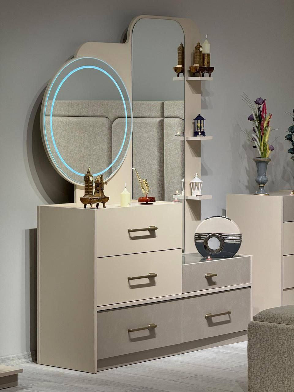 *تم وصول موديل لمتدد*
*10قطع الاصلي*
*قياس الكنتور ٣٣٥*
*قياس السرير١٤٠*
*السرير كله دوشمه حتى البازيات*
*انارة بالكنتور+مجرات*
*سكك مراحل تلي سكوب*
*اناره بالميز توالت*
*مرايه قيافه مختلفه عن السوك كله مجرات عدد2 وتعاليك*

*ميز تواليت عرض١٣٠'ارتفاع ١٧٥*
*سرير مخزن+شازلون مخزن*
*قياسات الغرفه كلها عملاقة*

*بسعر مليون و750


**إذا كنت صاحب هذا الإعلان وتريد حذفه لأي سبب، رجاءا أرسل رسالة إلى الدعم الفني**