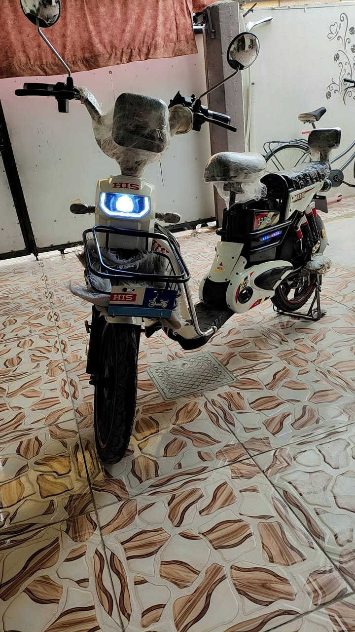 السلام عليكم بايسكل شحن his 2024
أخو الجديد اي عيب مابي مستعمل قليل 5 بطاريات سرعه 99 حقيقي 70 بي 4 سرعات مكاني كركوك للأتصال على هذه الرقم (***********)
