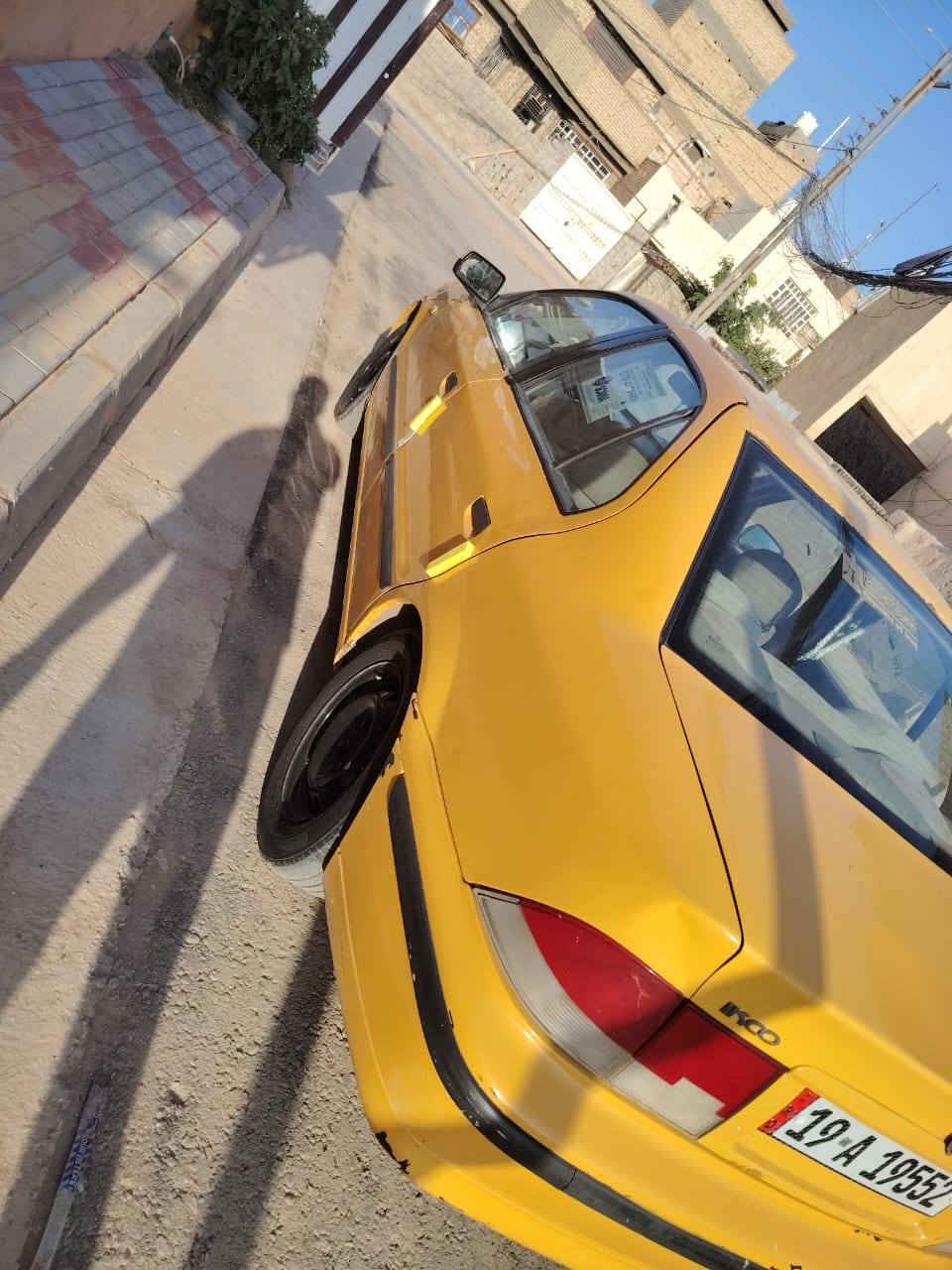 السلام عليكم سمند موديل 11 رقم كربلاء سنويه ل 29 مصفره هيئه وغرامات كير ومكينه كفاله حداديه جديده تايرات جدد تخم نوزل جديد تخم واير ابلك وبلكات جديد عبوه  فيت بم جديده لاضربه ولا صبغ ولا تبديل بس الهلالات لخلفيه معمره.(35 ) وبيهة مجال شي بسيط مكاني كربلاء (***********)
