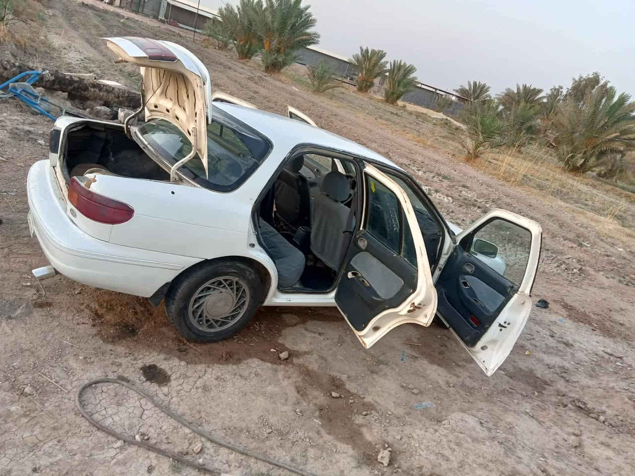 لسلام عليكم للبيع كيه سيفيا موديل 94 رقم واسط السياره تخم تاير كهربائيات كلهه شغاله تبريد شغال عوزه بس كتف السياره سدر امامي خلفي جديد السياره مصبوغه جماليه
***********
