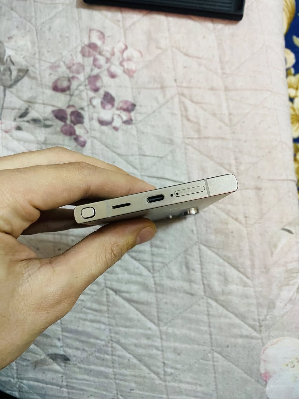 السلام عليكم للبيع جهاز s24 الترا ذاكرة 256جهاز نظيف جدا مستخدم للاتصال فقط نظافة 100٪ بعد داخل ضمان شركة جبال سعر قفل 950  مع كامل الملحقات وكارتونه رجاءا المو شراي لا يتصل للاستفسار ع الرقم ***********
