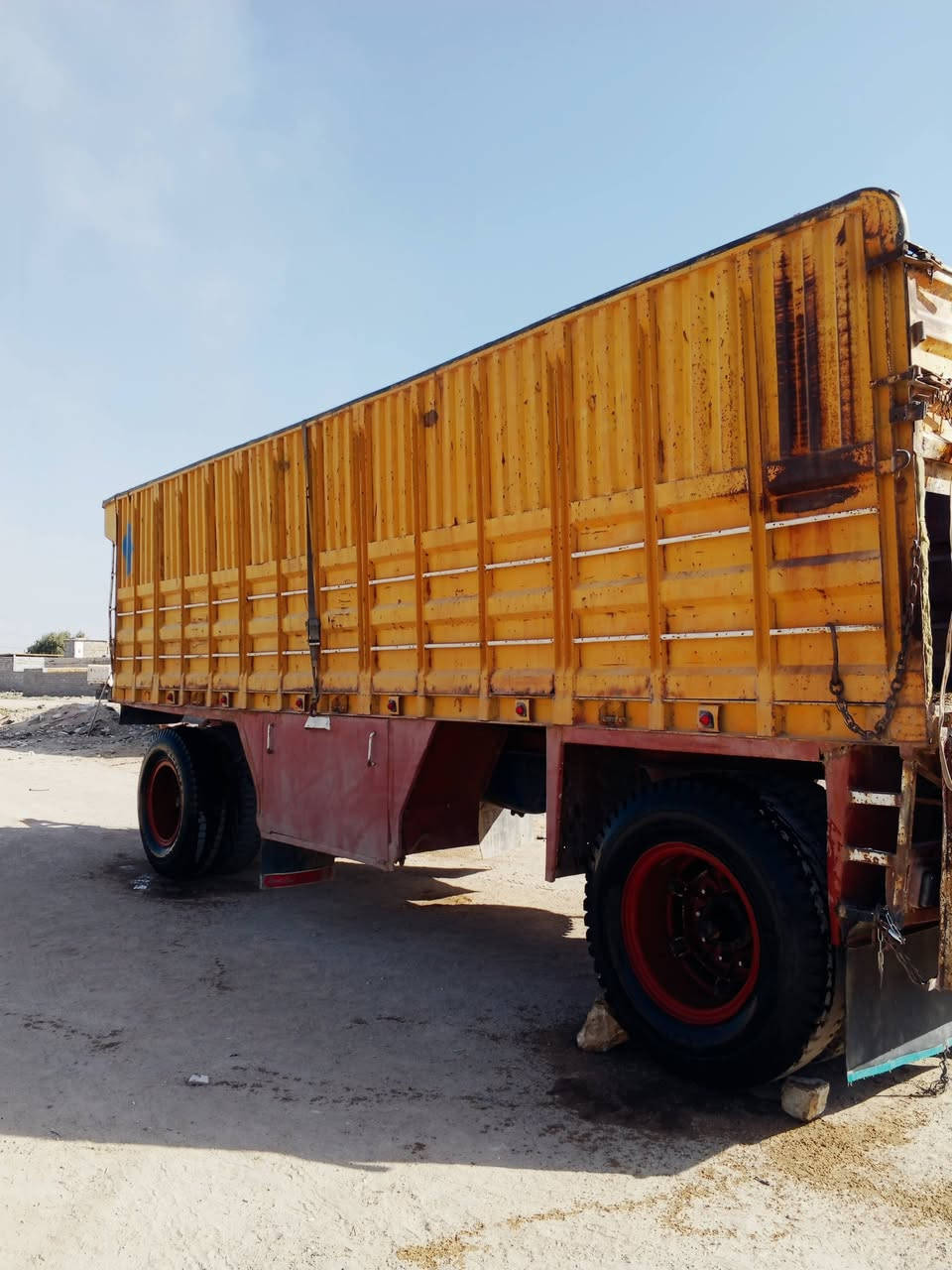 سلام عليكم عربانه للبيع طول 7/60 ارتفاع 190 تخم تاير 24   سبير جديد دناكير سكانيه صينيه 110 مكان نجف  لموشراي لايتصل ولا يطب خاص 
لاستفسار
***********
***********
