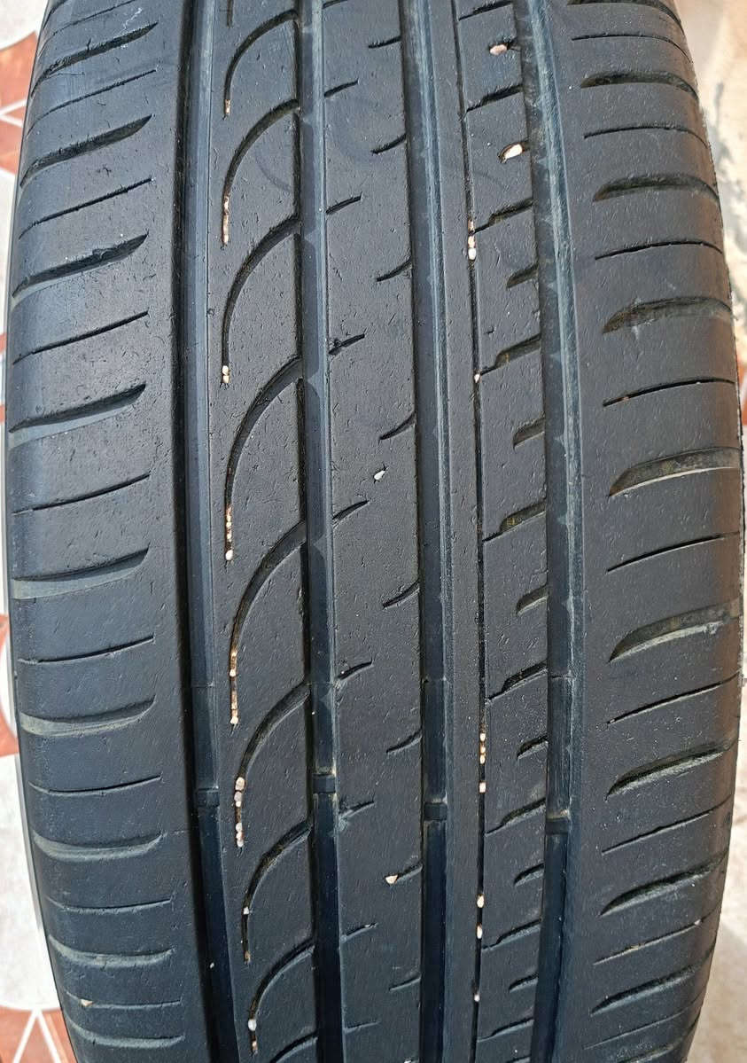 السلام عليكم 
تخم تاير حجم 18/45/225 واضحات بالصور 
وبيهن واحد تعبان يرهم سبير
قيم واخذ
مكاني بابل
***********
