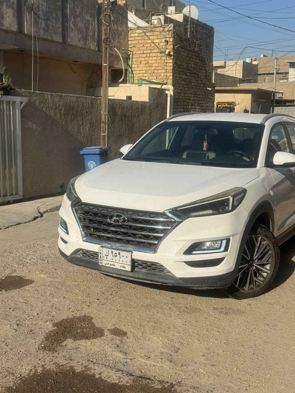 السلام عليكم توسان 2019 خليجي ماشية 110000 كم رقمها خصوصي بغداد اربعة سلندر بيها صبغ في الدعاميه الخلفية وصبغ جدا بسيط في الدعامية اليسار خمسة راكب كامرة خلفية وشاشة  مكاني بغداد وباقي المواصفات معروفة واكيد بصمه السيارة شكل 2020 السعر 185 وبيها مجال

للتواصل على هذا الرقم: 
***********

