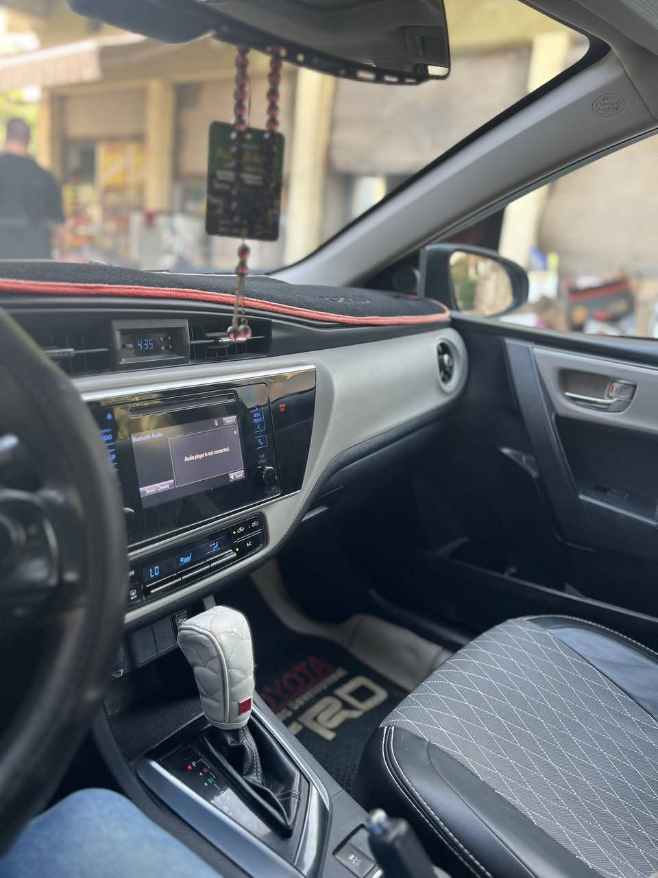 سلام عليكم 
كورلا 18 امريكي Le بلس
فول مواصفات عدا البصمة 
فتحة سقف داخل لونين رادار توقف ذاتي هيتر مري 
 مثبت سرعة شاشة كبيرة تحكم ستيرن ويل كروم لدات 
رقم بغداد مشروع وطني 
السيارة مابيها طخه بالعراق 
فقط الضرر الي بامريكا و موضح بالصور 
مكان ديالى بعقوبة 
سعر 138
0779539880 رصيد
*********** واتساب
