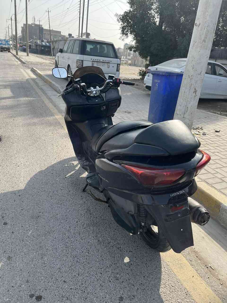 سلام عليكم فورزة صفر 8 دراجة حلوة وناعمة ونظيفة دراجة مكينة خير من الله شلعة ومعدل تشك الكاع دراجة مداريها كـلش وتايرات جدد ودسكات امامي خلفي جدد دراجة جاهزة من كلشي سعر 725 وبيها مجال حك جية مكاني بغداد سيدية رقم ***********
