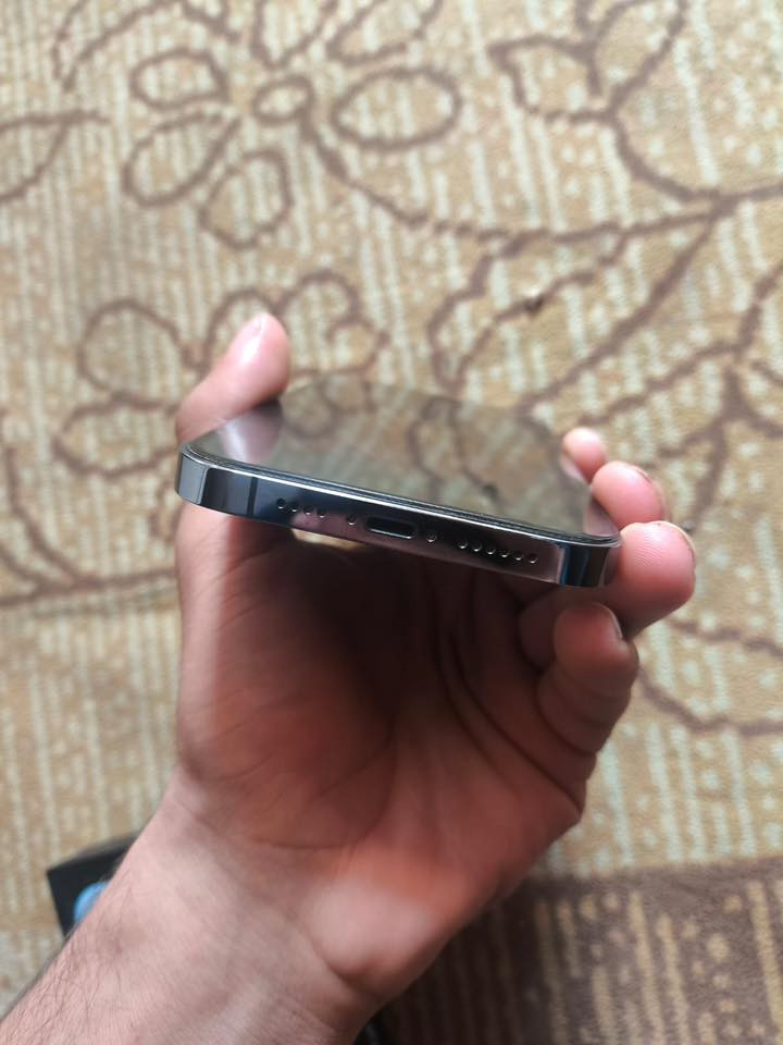 السلام عليكم
١٣ بروماكس للبيع
ذاكره ٢٥٦ بطاريه ٨٥ امريكي بي فطر بالضهر
والسينمائي واگف تصليحه ب ٢٥ الف
مكاني القاسم
*********** واتساب
