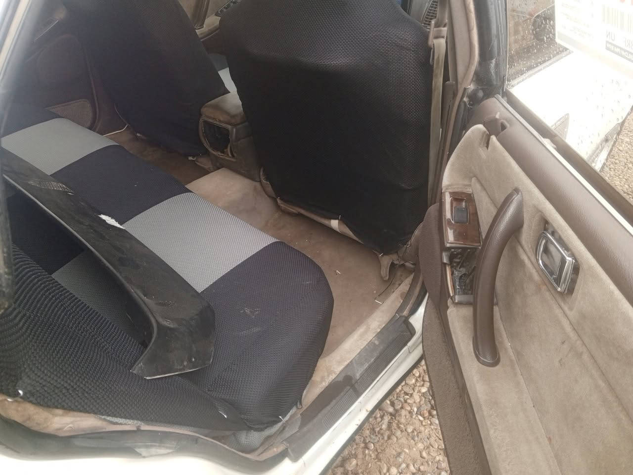 هارتوب موديل 91 فول أوتوماتيك رقم صلاح الدين مشروع وطني شرط التحويل سنويه لسنه   27 محرك كير بطه 2 ونص شرط  صدر نظيف داخل جديد كهربائيات شغاله السعر 35 وبيها مجال قليل ومراوس يرهم مكان السيارة الشرقاط// *********** // ***********
