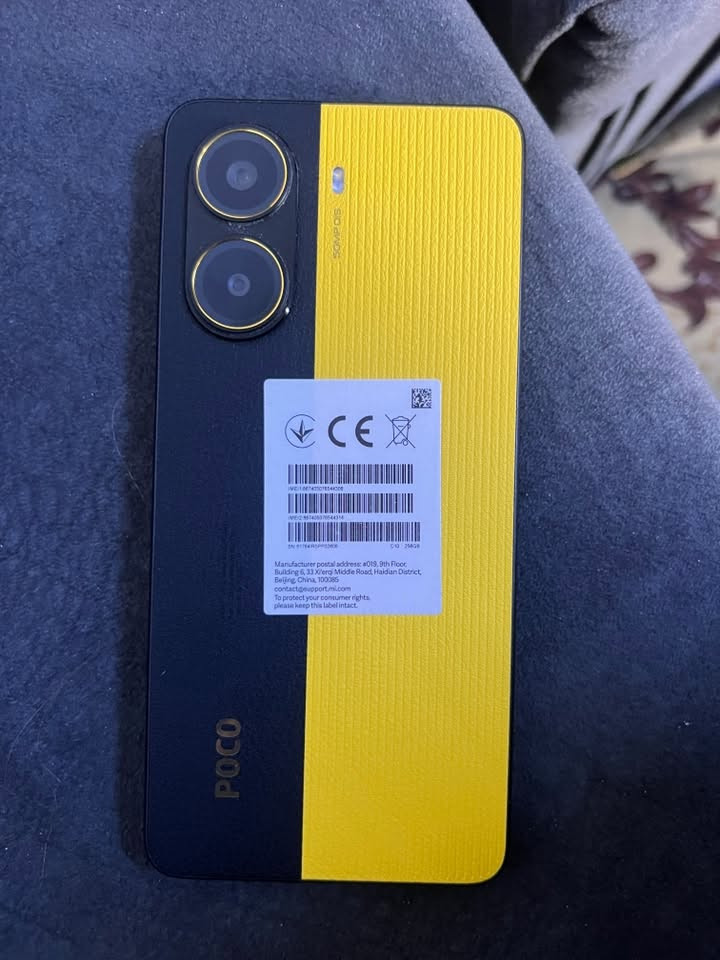 جهاز  poco x7 pro جهاز نضيف 256 كيكا و رام 8 ويا كارتونه و شاحنه كلشي نضيف ولسعر ٣٥٠ مجال بسيط و مراوسه ويا ايفون و تحياتي لجميع ***********
