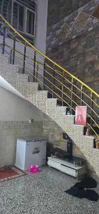 بيت. للبيع. مساحه. 125 م.  موقع ممتاز.  حي العسكري العابد. قطاع 11 يم ...