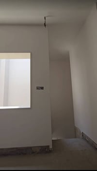 خلفه بياض متفرغ حاليا وهذا جزء من عملي  هذا رقمي 07815687022 موجود وات...