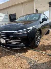 السلامً عليكم دستروير موديل 2025  داخل جلد ابيض ماشيه الف بعدها وضع شر...