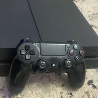 بلايستيشن 4 • موديل فت • دراع أصلي