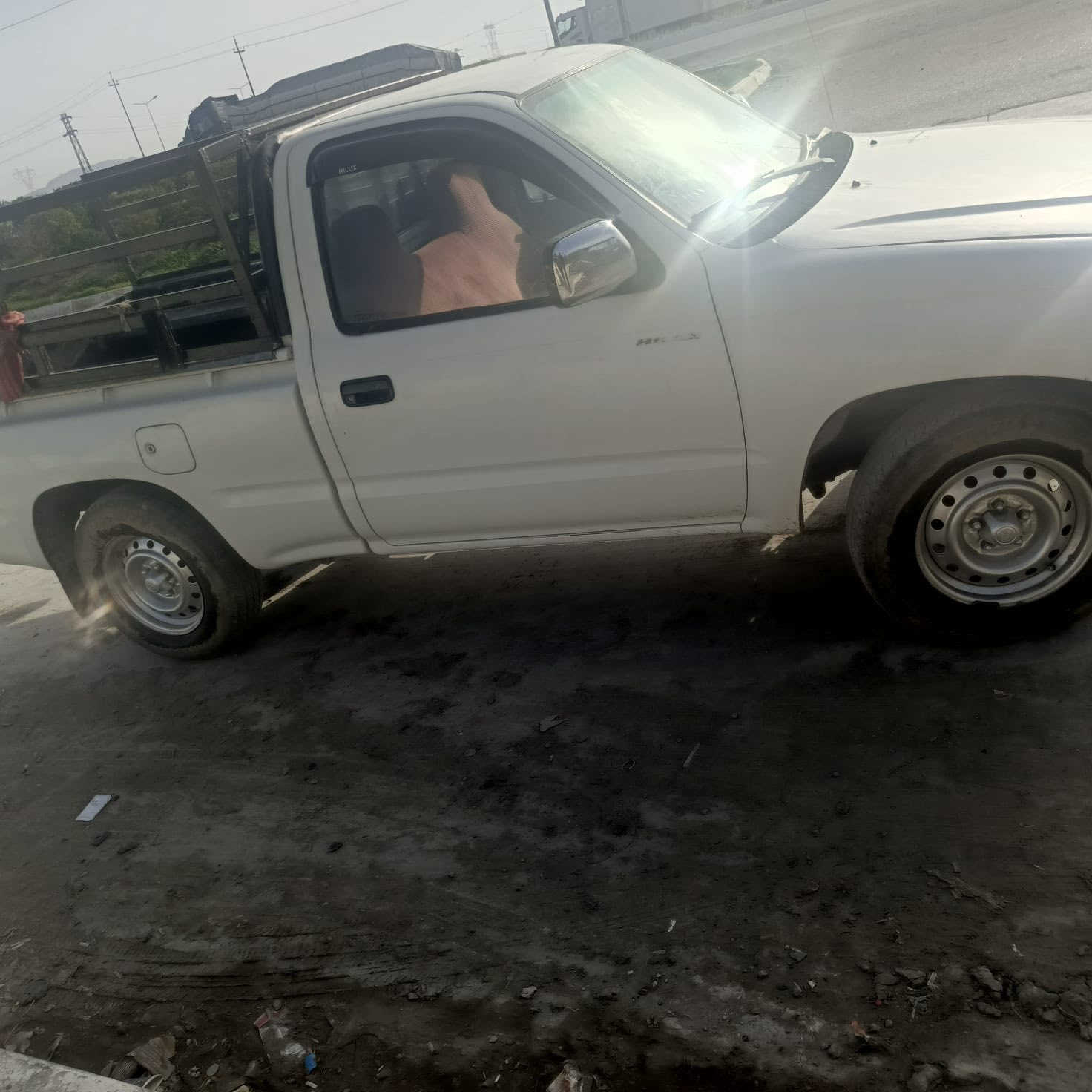 السلام عليكم..

بكم (جمره ) متعافيه ..موديل 2001 فول نضافه تدفئة تبريد ضرر خفيف رقم صلاح الدين مشروع وطني 

سعر  115 ورقه 💵    وبيها مجال للشراي 
 

للاستفسار اكثر…‭0781 384 4432‬..     ‭0770 046 1736‬
