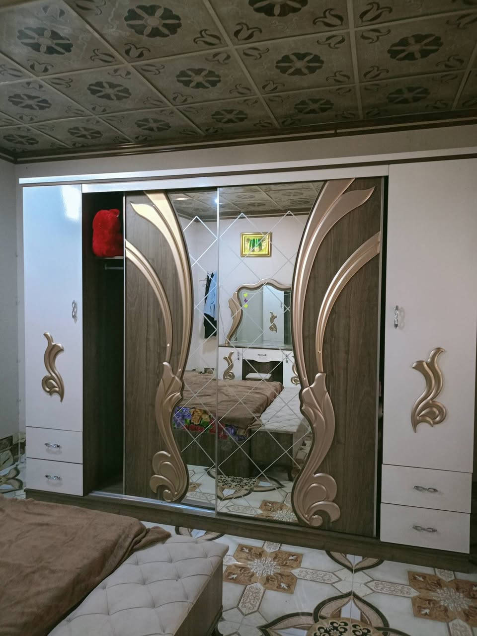 متاح غرفة نوم 
7 قطع تركي  مستعمل قليل السعر 950 الف او بيه مجال قليل


**إذا كنت صاحب هذا الإعلان وتريد حذفه لأي سبب، رجاءا أرسل رسالة إلى الدعم الفني**