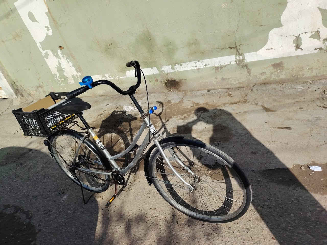 السلام عليكم اخواني الكرام للبيع فقط دراجة هوائية حجم 26 نضيفة تايرات نضاف جاملغات جدد سرج نضيف دواسات جدد صبغ بلادي نضافة الباسكل95% السعر 60 وبي مجال للتواصل الاتصال على الرقم ***********
العنوان ديالى المقدادية الزهيرات
