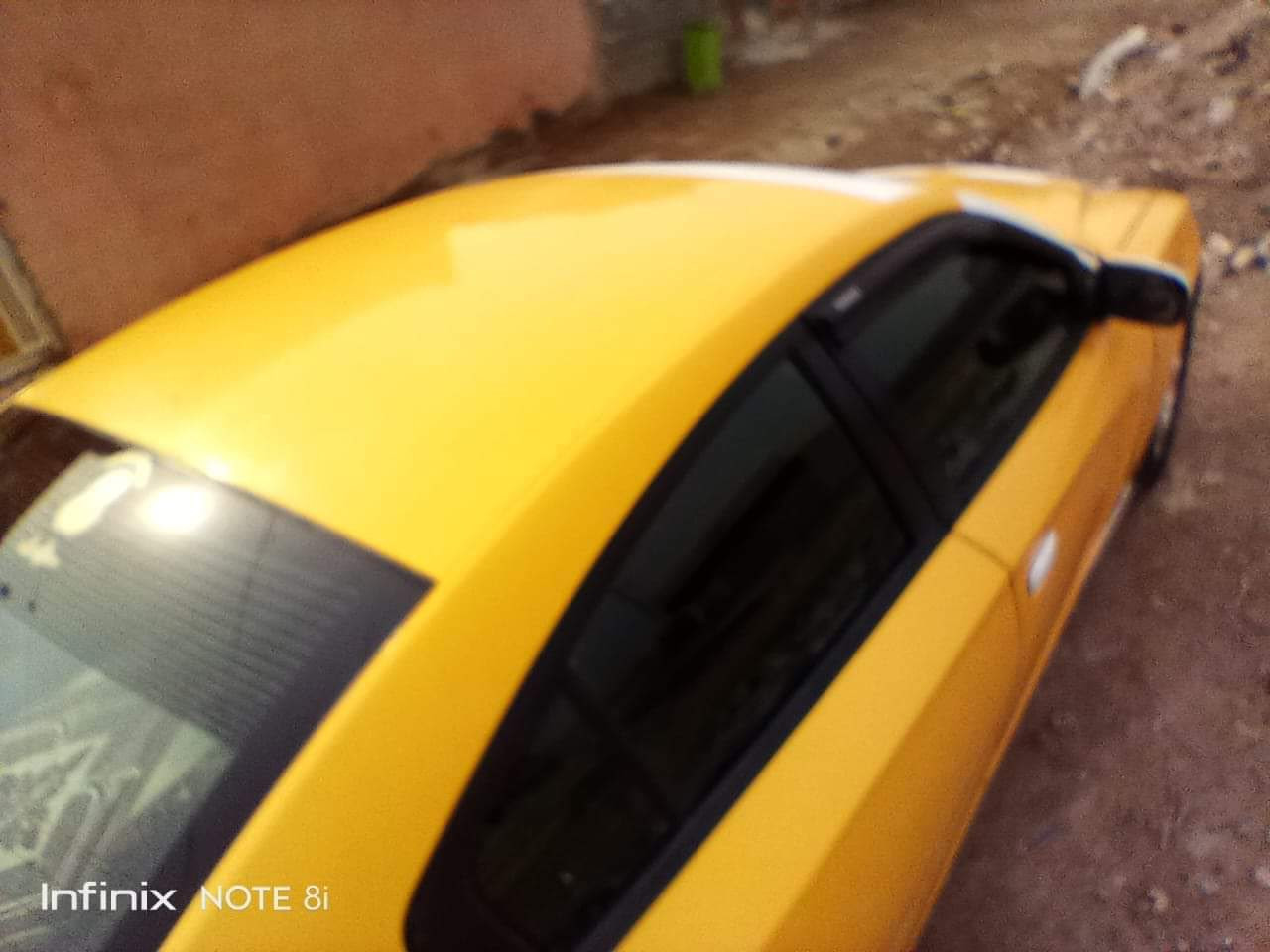 سلام عليكم شباب شارجر للبيع موديل 14 السعر 125 وبيها مجال بسيط للشرا ايه مكانها بغداد￼ 0ورقم بغداد تحويل مباشر ***********
