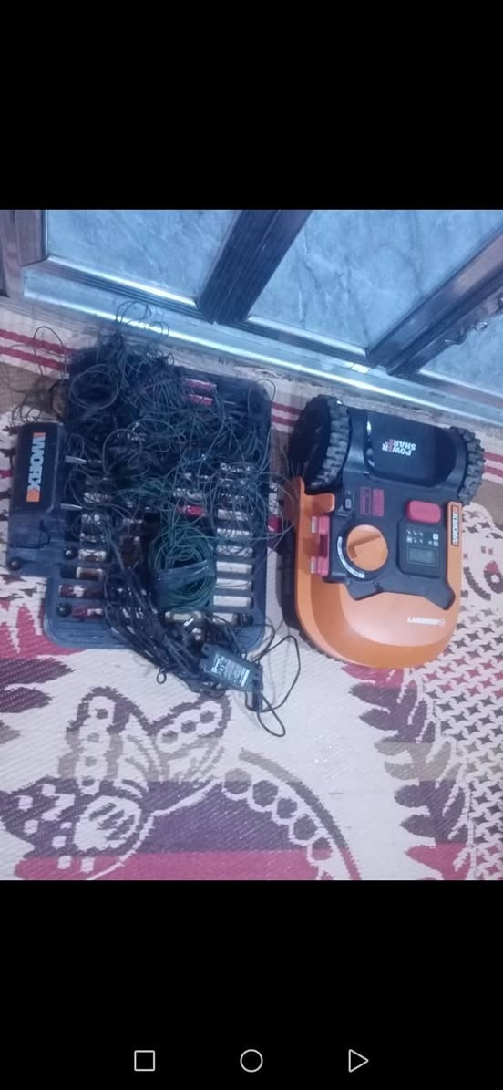 السلام عليكم شلعه لبيع حاشوشات زرعه شحن بدون بطارية عدد ٥ قطع يوبيئس عدد واحد عاطل + كوسرات املماني شغاله عدد اثنين + عاكسه عراقيه عشتار شغال + كيبلاات ٦ قطع + شاحنه بتري شغال بس متخرج عدد وحده كلهن شلعه ابيعهن سعر ٢٠٠ ألف قفل قفل بدون عملاه مكان بغداد التاجي *********** وتساب اقرء المنشور قبل لا تعلق
